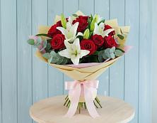 Букет цветов из:  Лилии и Розы в Ворошнево