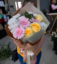 Букет цветов из:  Герберы, Розы и Хризантемы в Ворошнево