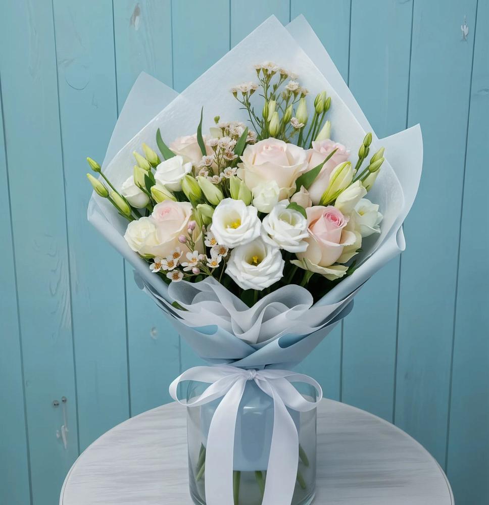 Букет цветов из: Розы и Лизиантусы в Ворошнево