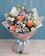 Букет цветов из:  Лизиантусы, Розы, Альстромерии и Гипсофила в Ворошнево