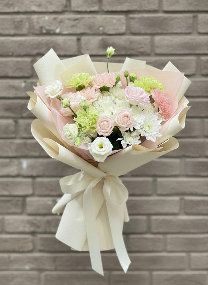 Букет цветов из: Гвоздики, Розы, Лизиантусы и Хризантемы в Ворошнево