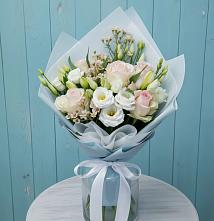 Букет цветов из:  Розы и Лизиантусы в Ворошнево