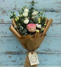 Букет цветов из:  Розы и Лизиантусы в Ворошнево