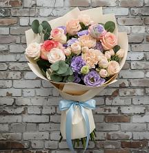 Букет цветов из:  Розы, Лизиантусы и Гвоздики в Ворошнево