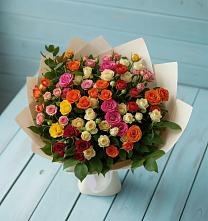 Букет Микс из разноцветных кустовых роз в Ворошнево