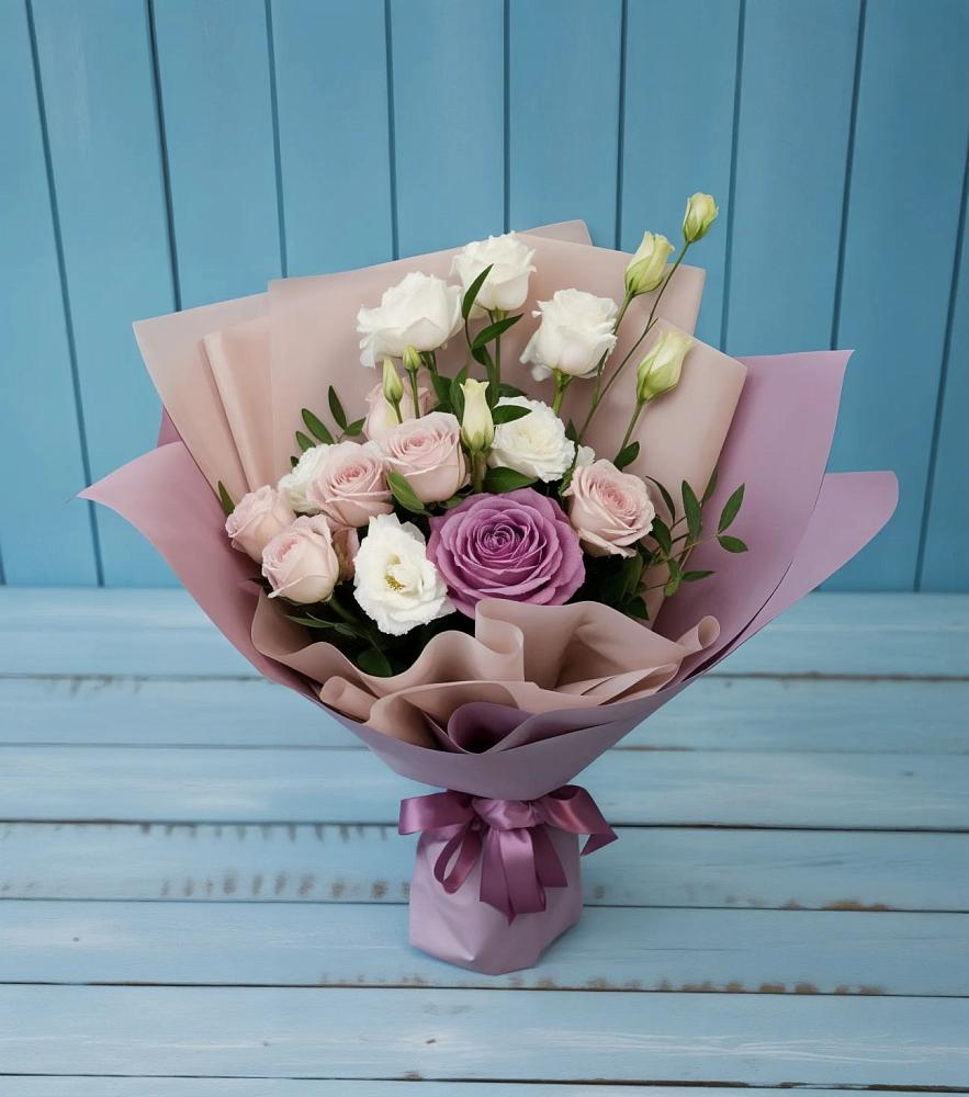 Букет цветов из: Розы и Лизиантусы в Ворошнево